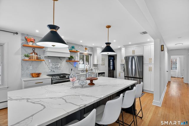 198 South King Street, Danbury, CT 06811