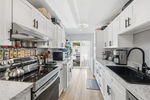 2074 SUNSET POINT ROAD 136, Clearwater, FL 33765