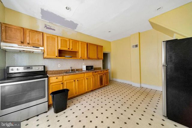 5920 WALNUT ST, Philadelphia, PA 19139