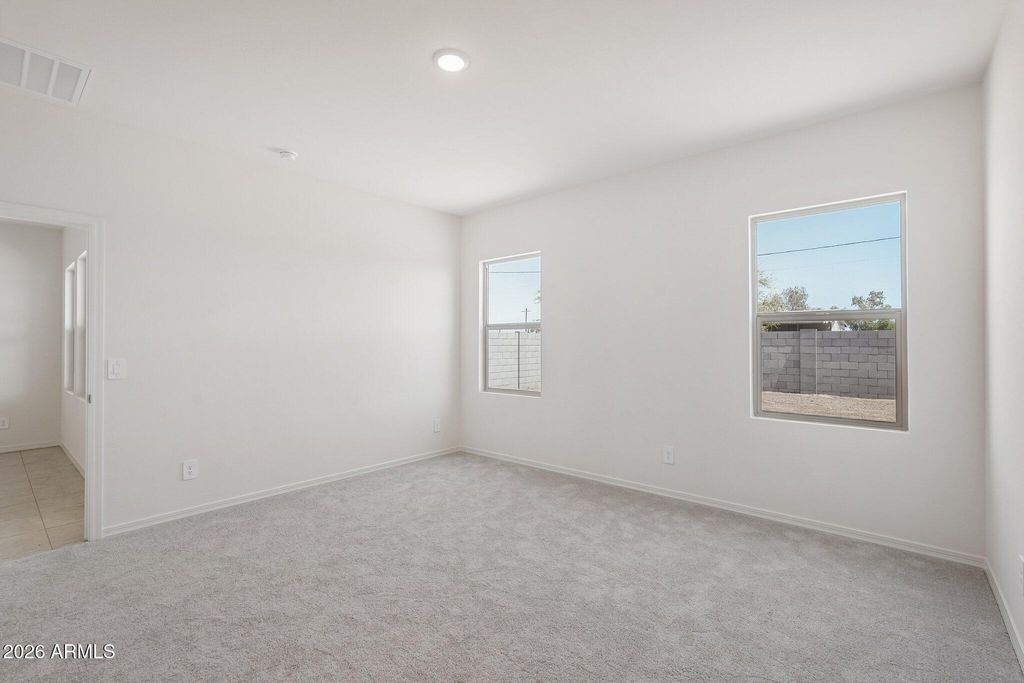 Image 15 of property listing at 5642 E HORNBLENDE Way, San Tan Valley, AZ 85143