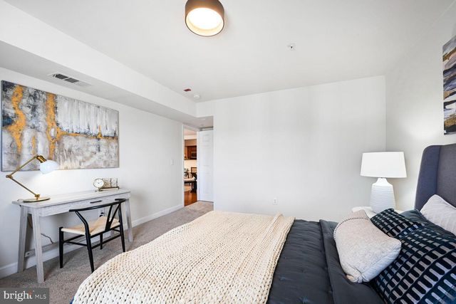 5414 1st Pl NW Apt 402, Washington, DC 20011