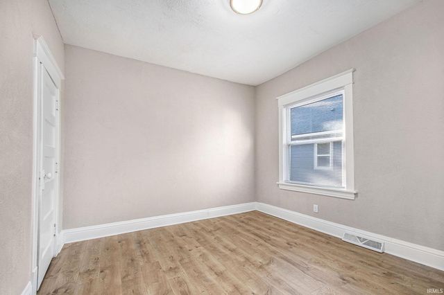 611 Blaine Avenue, South Bend, IN 46616