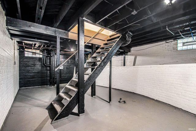 611 Blaine Avenue, South Bend, IN 46616