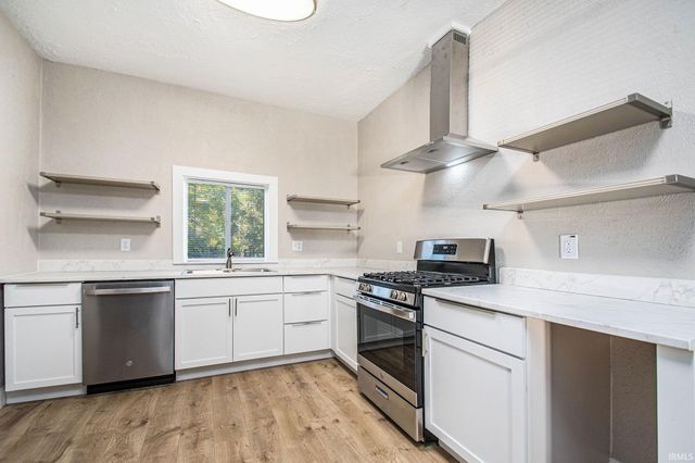 611 Blaine Avenue, South Bend, IN 46616