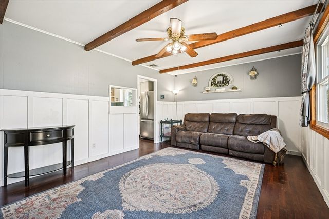 5 Crestwood Ave, Plainville, MA 02762