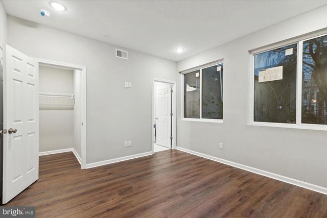 1230 N MARSHALL ST, Philadelphia, PA 19122