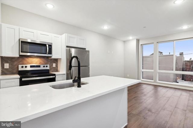 1230 N MARSHALL ST, Philadelphia, PA 19122