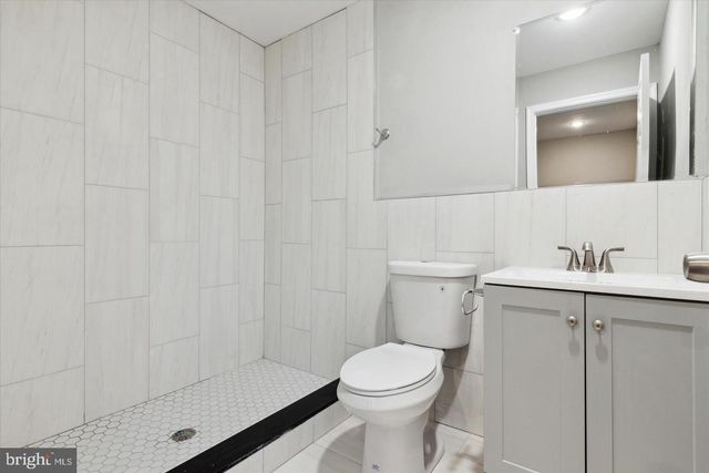 1230 N MARSHALL ST, Philadelphia, PA 19122