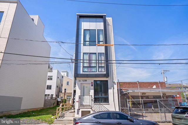 1230 N MARSHALL ST, Philadelphia, PA 19122