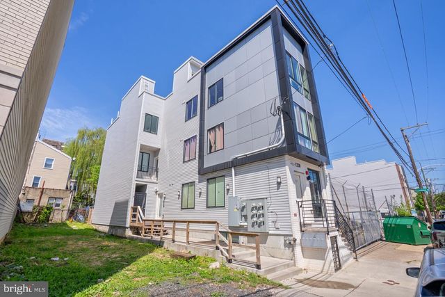 1230 N MARSHALL ST, Philadelphia, PA 19122