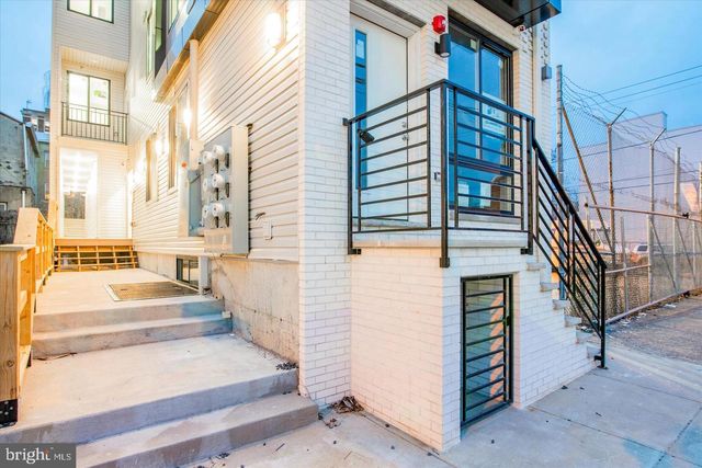 1230 N MARSHALL ST, Philadelphia, PA 19122
