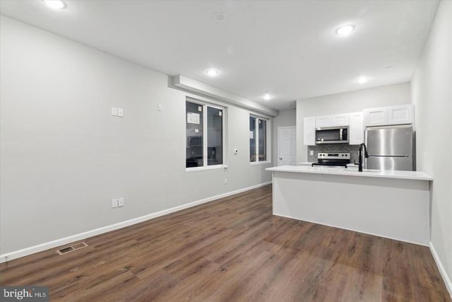 1230 N MARSHALL ST, Philadelphia, PA 19122