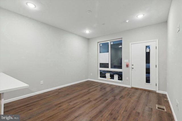 1230 N MARSHALL ST, Philadelphia, PA 19122