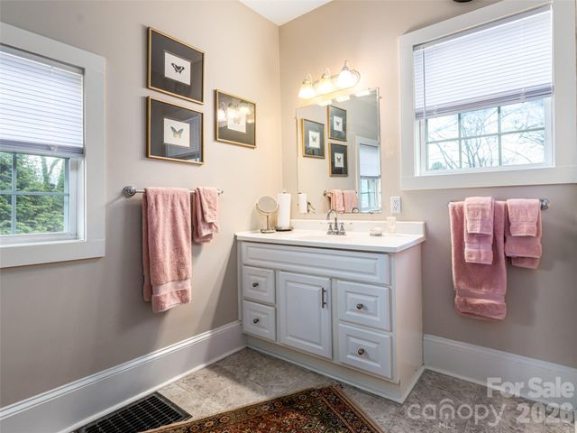 90&96 Virginia Avenue, Asheville, NC 28806