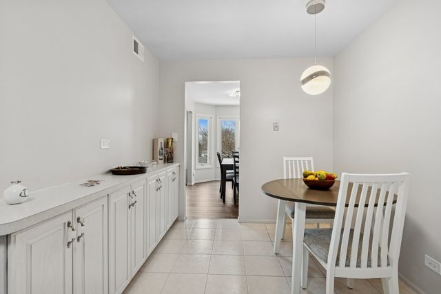 175 Lake Boulevard 345, Buffalo Grove, IL 60089