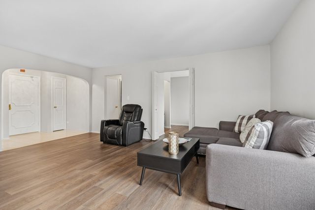 175 Lake Boulevard 345, Buffalo Grove, IL 60089