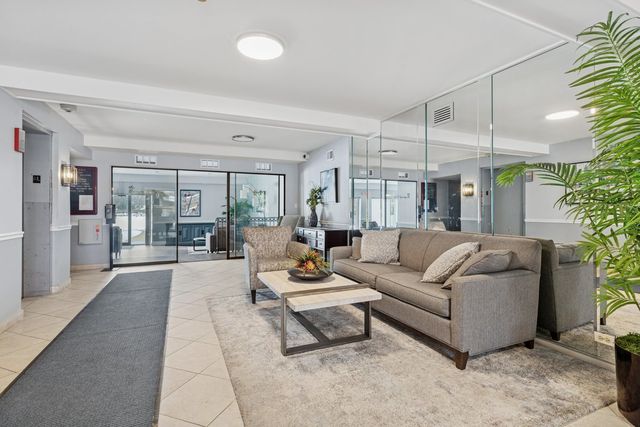 175 Lake Boulevard 345, Buffalo Grove, IL 60089