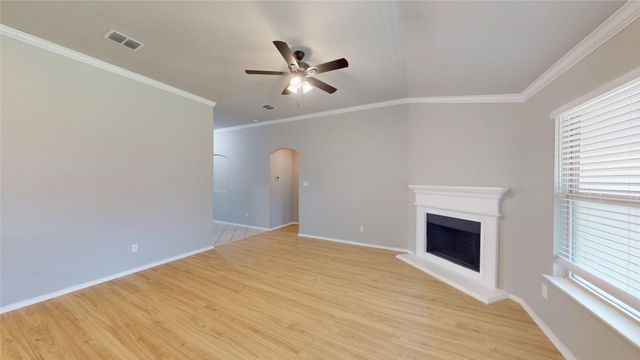 344 Coral Vine Lane, Burleson, TX 76028