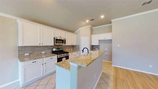 344 Coral Vine Lane, Burleson, TX 76028