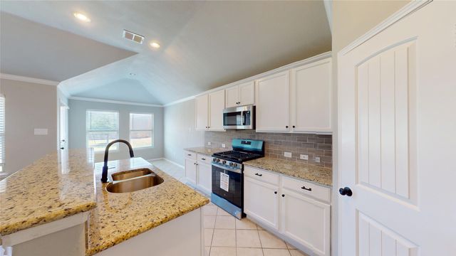 344 Coral Vine Lane, Burleson, TX 76028