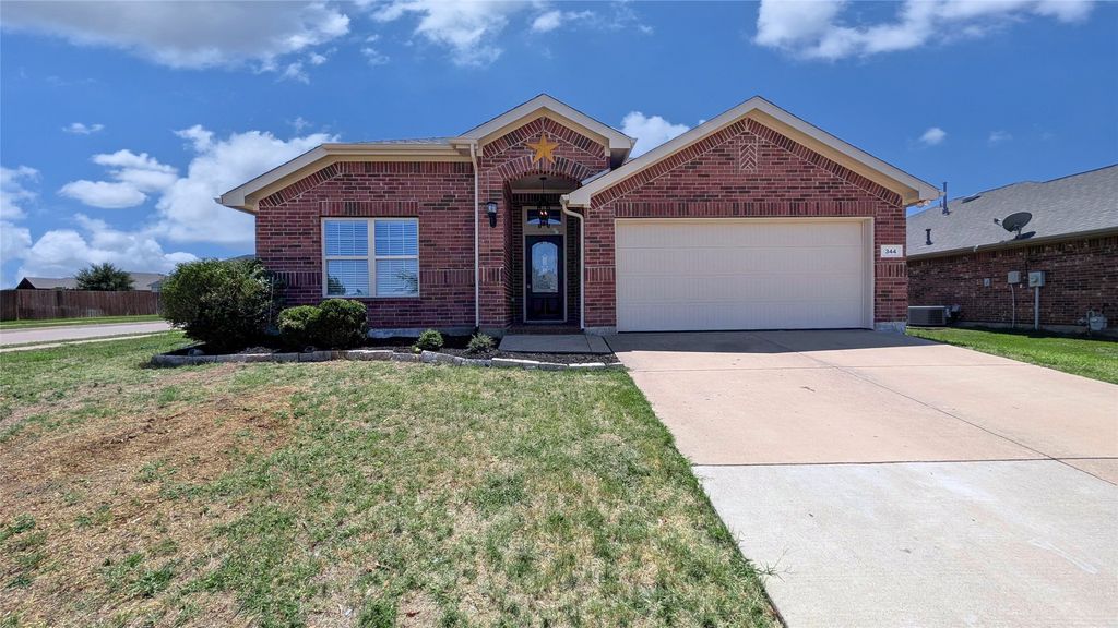 344 Coral Vine Lane, Burleson, TX 76028