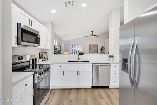 1228 W DIAMOND Avenue, Apache Junction, AZ 85120