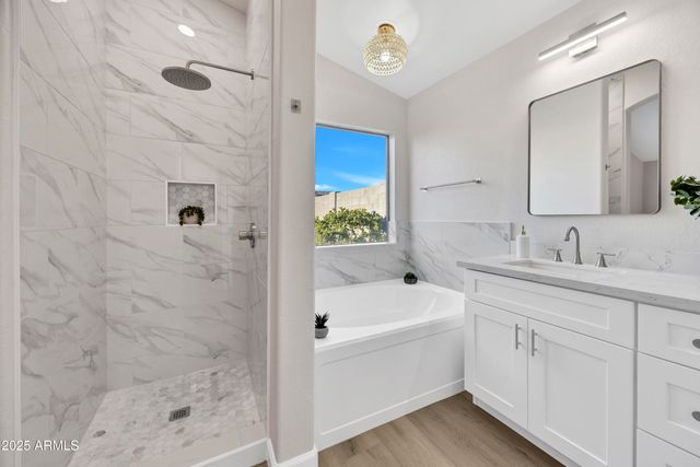 1228 W DIAMOND Avenue, Apache Junction, AZ 85120