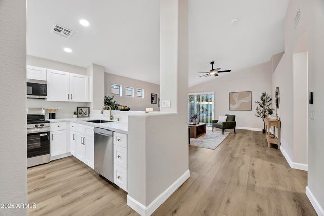 1228 W DIAMOND Avenue, Apache Junction, AZ 85120