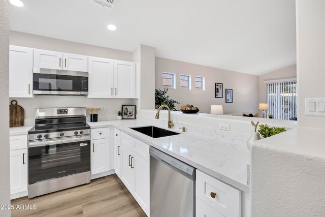 1228 W DIAMOND Avenue, Apache Junction, AZ 85120