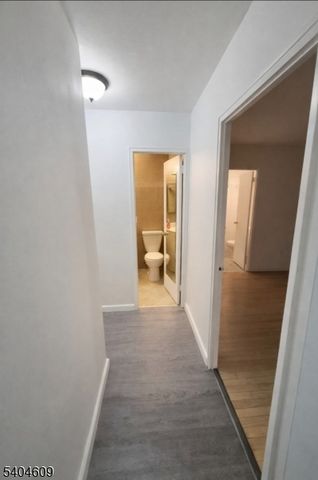 704 N Broad St 2C, Elizabeth City, NJ 07208