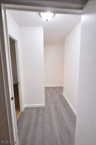 704 N Broad St 2C, Elizabeth City, NJ 07208