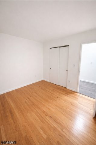 704 N Broad St 2C, Elizabeth City, NJ 07208