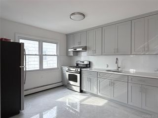 1438 144th Place 2nd Floor, Whitestone, NY 11357