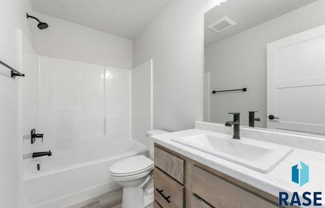 608 N Union Ave Avenue, Sioux Falls, SD 57110