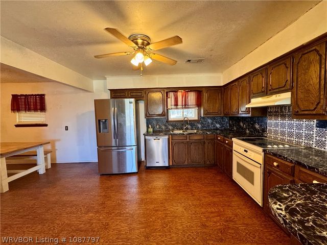 35080 Gilmore Road, Poteau, OK 74953