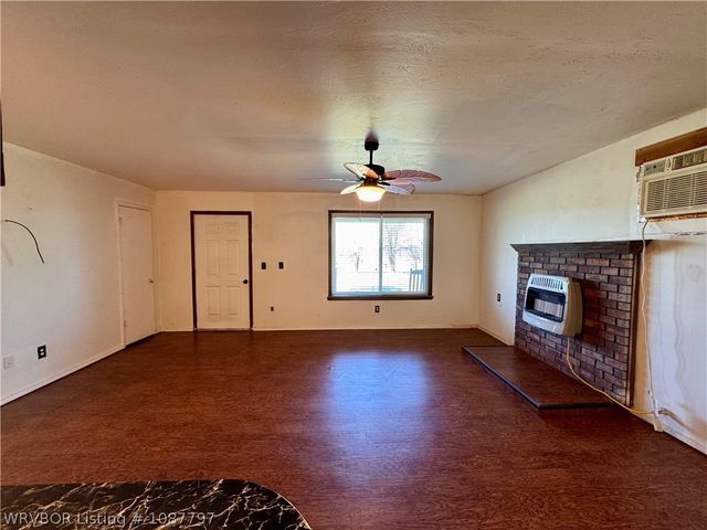 35080 Gilmore Road, Poteau, OK 74953