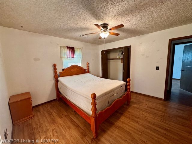 35080 Gilmore Road, Poteau, OK 74953