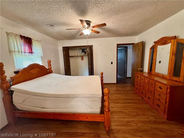 35080 Gilmore Road, Poteau, OK 74953