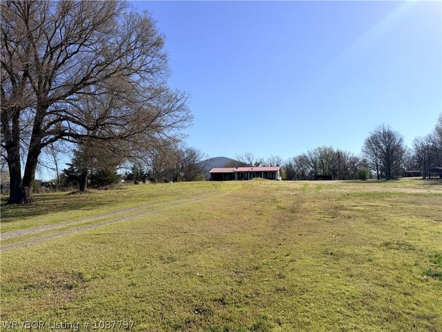 35080 Gilmore Road, Poteau, OK 74953