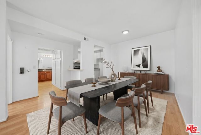 533 S St Andrews Place 203, Los Angeles, CA 90020