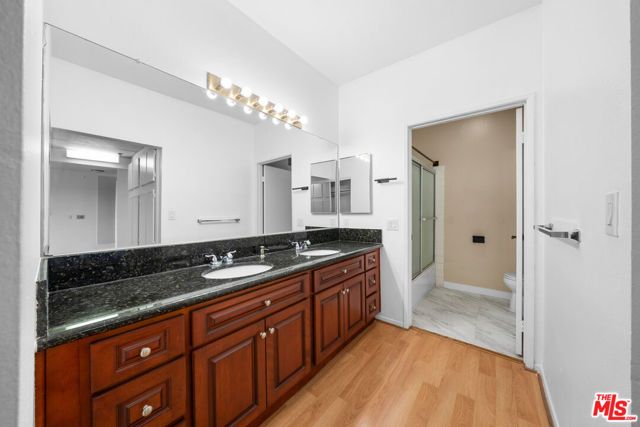 533 S St Andrews Place 203, Los Angeles, CA 90020