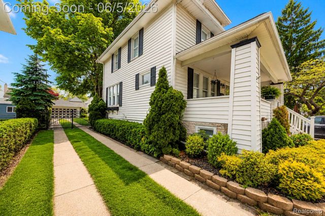 447 Maple Street, Wyandotte, MI 48192