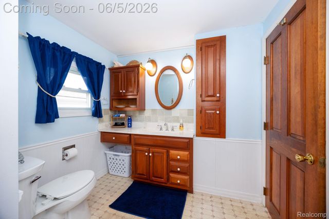 447 Maple Street, Wyandotte, MI 48192