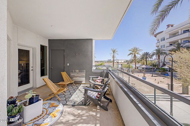 945 E Playa Del Norte Drive 2002, Tempe, AZ 85288