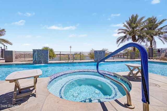 945 E Playa Del Norte Drive 2002, Tempe, AZ 85288