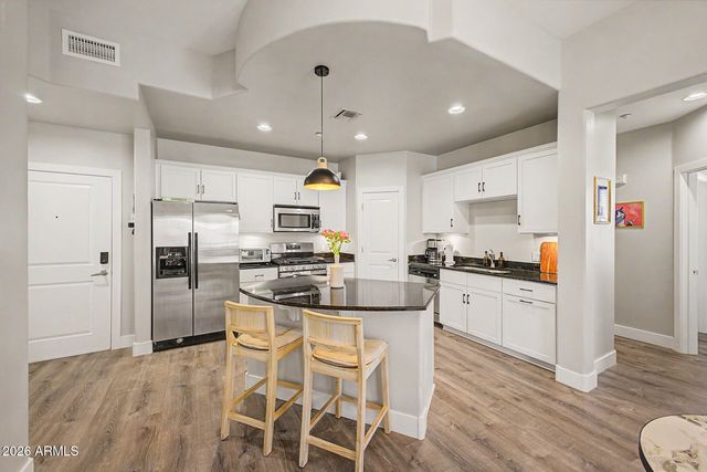 945 E Playa Del Norte Drive 2002, Tempe, AZ 85288