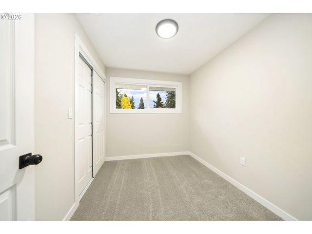 13949 Ne SAN RAFAEL St, Portland, OR 97230