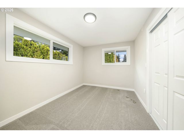 13949 Ne SAN RAFAEL St, Portland, OR 97230