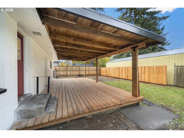 13949 Ne SAN RAFAEL St, Portland, OR 97230