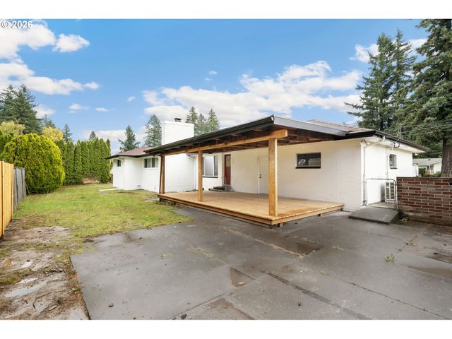 13949 Ne SAN RAFAEL St, Portland, OR 97230